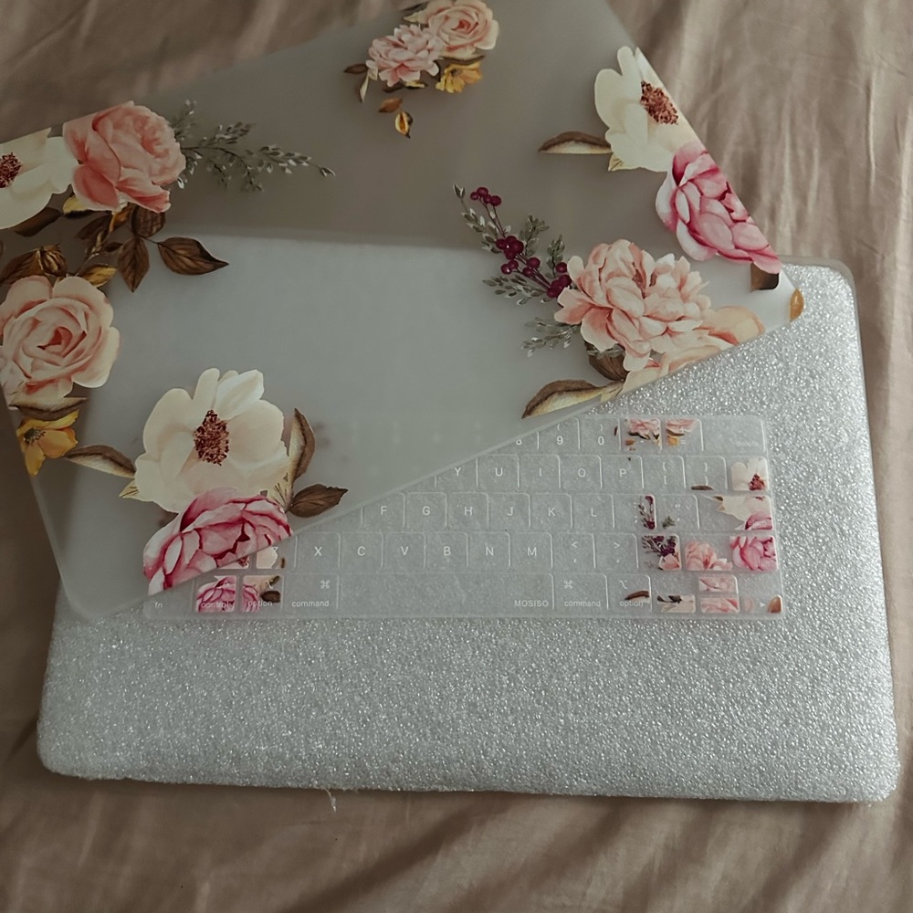 Macbook pro 16 in case